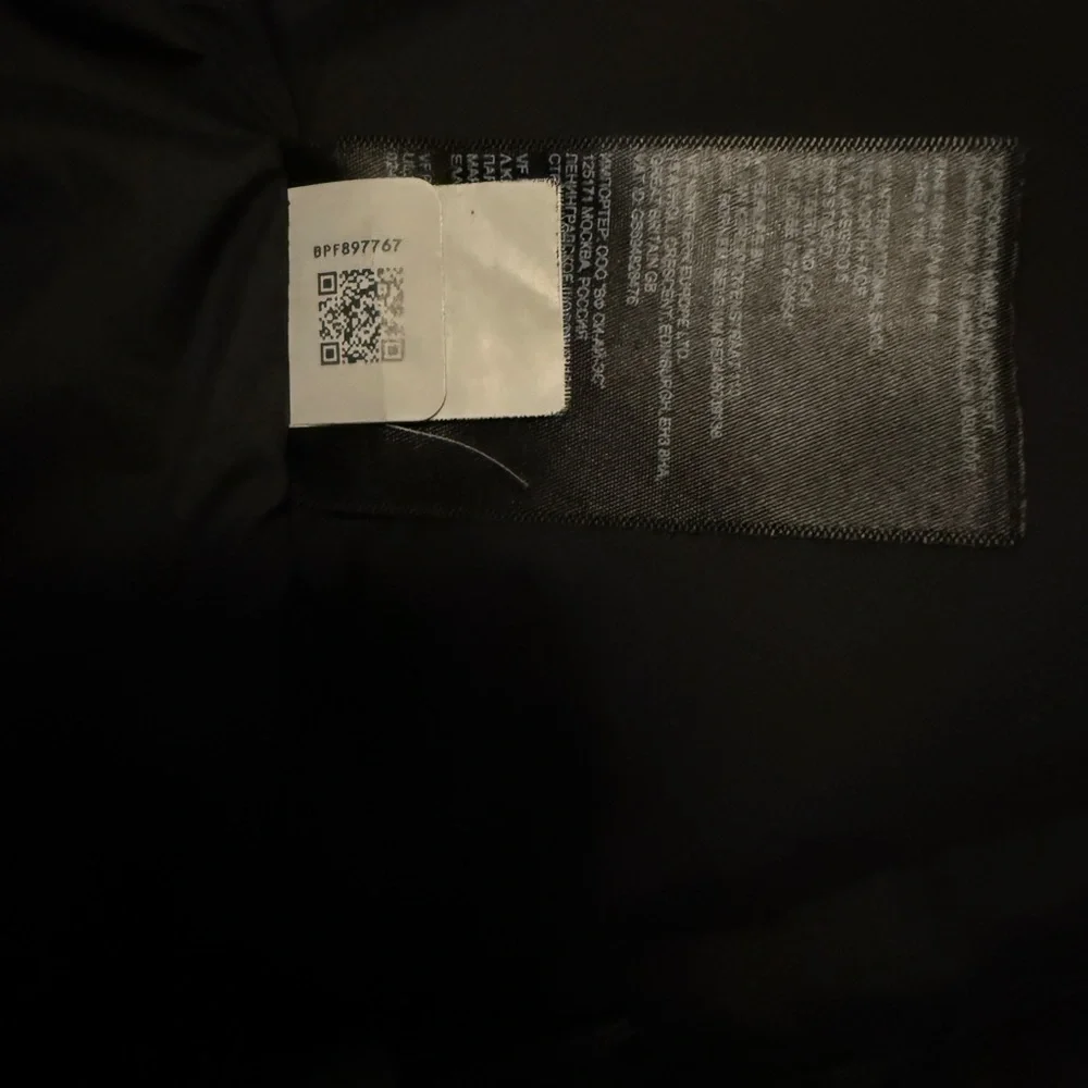 The north face Phlego synthetic insulated jacket in size medium